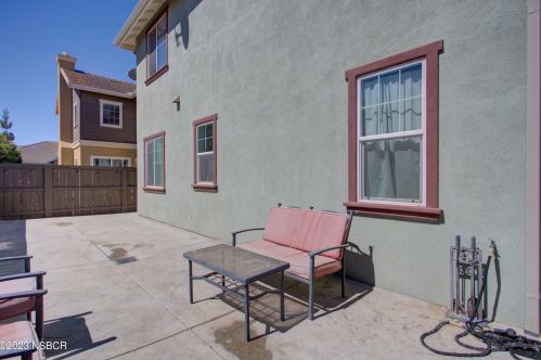 1345 Dolcetto Ln, Santa Maria CA  93458-6326 exterior