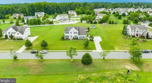 26 Kristen Ln, West Deptford NJ  08051-1672 exterior