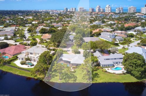 527 Devils Ln, Naples FL  34103-3021 exterior