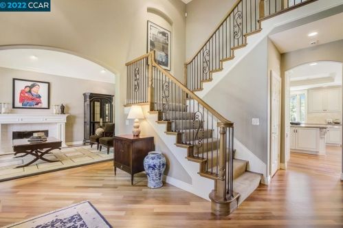 695 Blue Spruce Dr, Danville CA  94506-4525 exterior