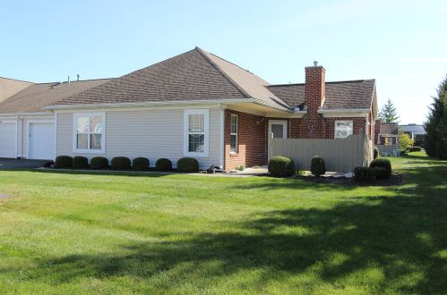 694 Hampton Woods Dr, Marion, OH 43302-6469