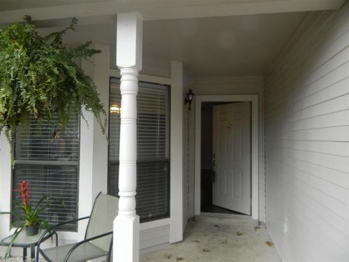 28 Oak Forest Dr, North Little Rock, AR 72113-6821