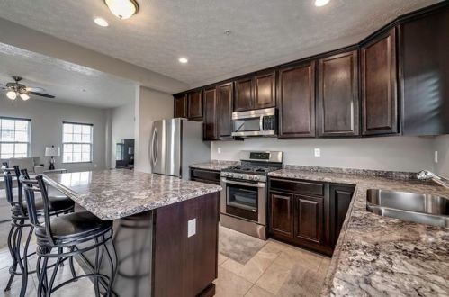 1509 Canterbury Dr, Imperial PA  15126-9186 exterior