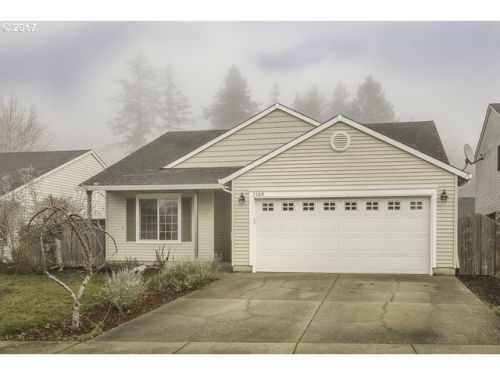 1569 Sunny Ln, Mcminnville, OR 97128-8940