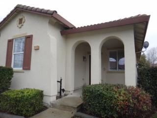 2290 Rose Arbor Dr, Sacramento, CA 95835-2173