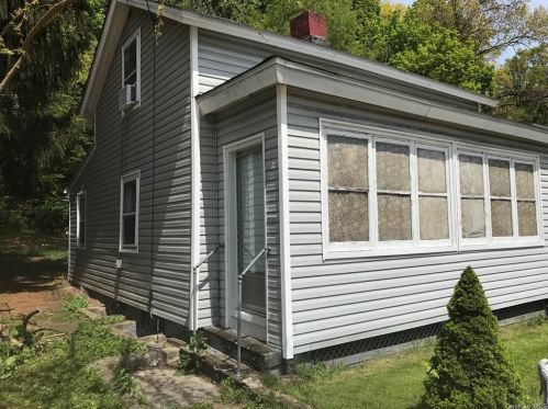 62 Wawayanda Ave, Middletown, NY 10940-6321