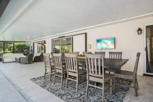 101 Sharwood Dr, Naples FL  34110-5721 exterior