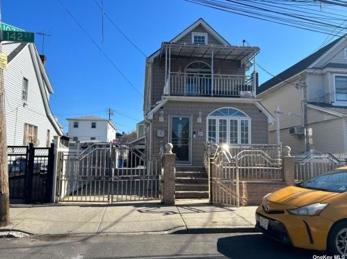 10755 142nd St, Jamaica, NY 11435-5219