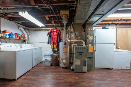 741 Sara Ln, Verona PA  15147-2636 exterior