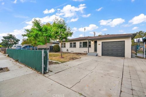 4725 Central Ave, Riverside, CA 92506-2332