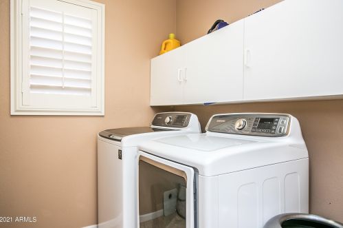 1434 Spur Ave, Gilbert AZ  85296-1946 exterior