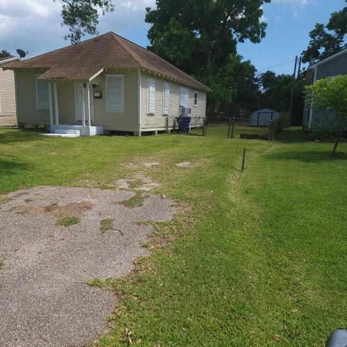 107 7th Ave, Texas City, TX 77590-7738