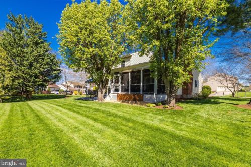13601 Brass Harness Ct, Herndon VA  20171-3364 exterior