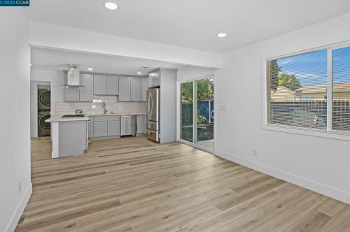 260 Patricia Ave, West Pittsburg CA  94565-4109 exterior
