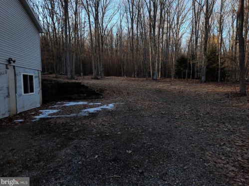 433 Packer Dr, Weatherly, PA 18255-2643