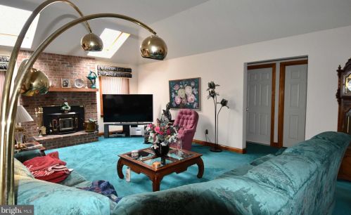 988 Lansdale Ave, Lansdale PA 19446-1621 exterior