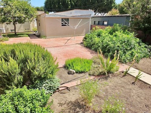 2610 Kansas Ave, South Gate CA 90280-4021 exterior