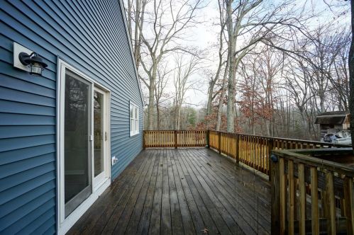 43 Joseph Rd, Salem NH  03079-2021 exterior