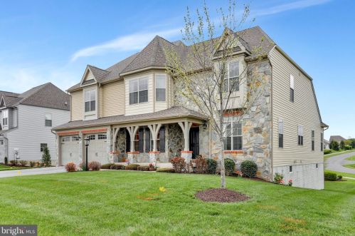 315 Lewis Washington Dr, Charles Town WV  25414-5666 exterior