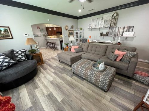 536 Oakridge Dr, Greenville TX  75402-7601 exterior