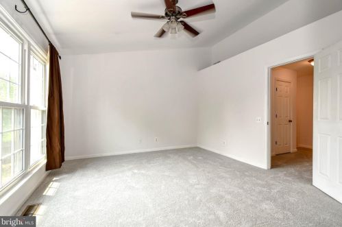 350 Hedgestone Ter, Leesburg VA 20176-4871 exterior