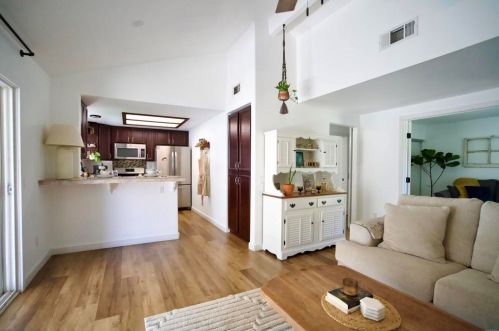 42137 Teatree Ct, Temecula CA  92591-3825 exterior