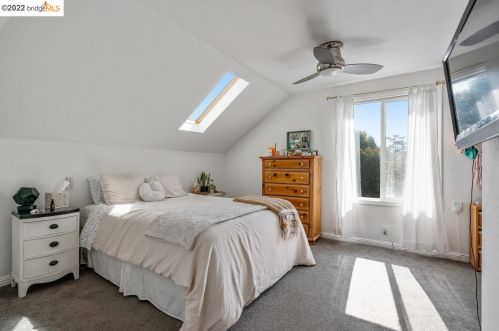 5937 Fremont St, Oakland CA 94608-2217 exterior