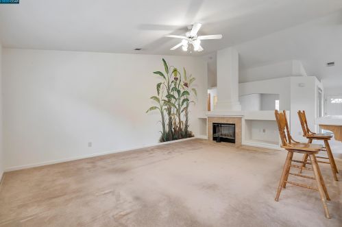 603 Heathrow Dr, Oakley, CA 94561-6321