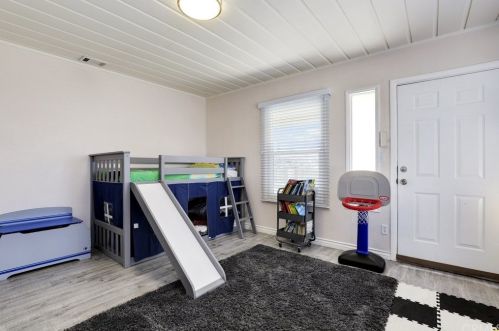 1401 Villa St, Riverside CA 92507-1332 exterior