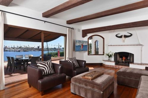 2900 Nichols St, San Diego CA 92106-3426 exterior