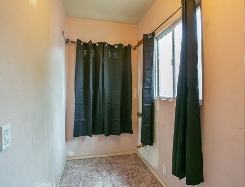 2275 Oris St, Compton CA 90222-3055 exterior