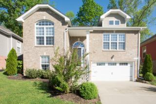 637 Hidden Valley Dr, Clarksville, TN 37040-5248