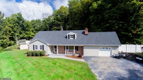 80 Clark Rd, Wantage NJ  07461-3112 exterior