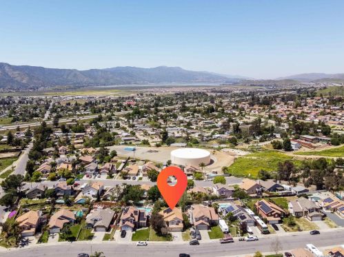 33693 View Crest Dr, Wildomar CA  92595-8340 exterior