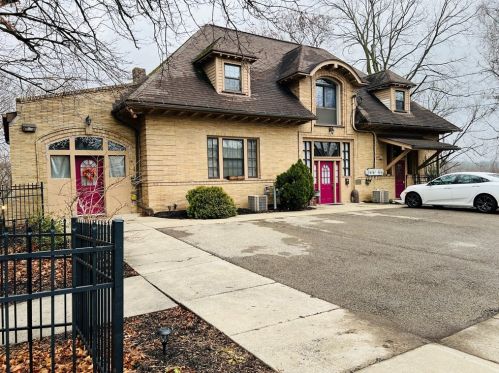 304 Rhodes Pl, New Castle PA  exterior