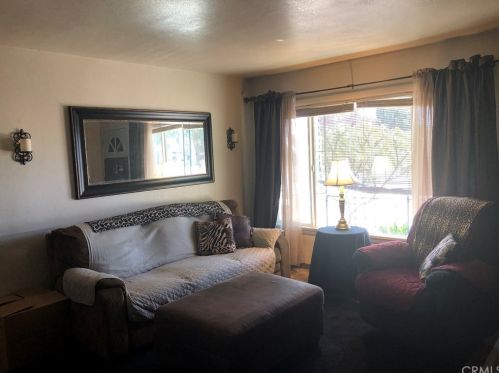 5552 Traymore Ave, Covina, CA 91722-1942