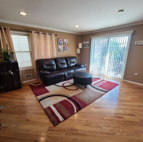 1504 48th St, North Bergen, NJ 07047-2935