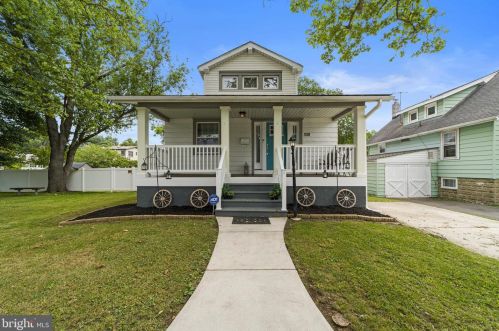 308 Colonial Ave, West Deptford NJ  08096-1010 exterior