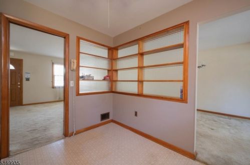 70 Highland Ave, Whippany NJ exterior