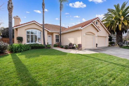 17499 Belletto Dr, Morgan Hill, CA 95037-7513