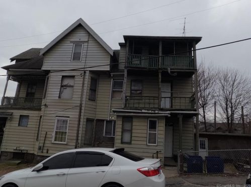 915 Main St, Waterbury, CT 06705-1070
