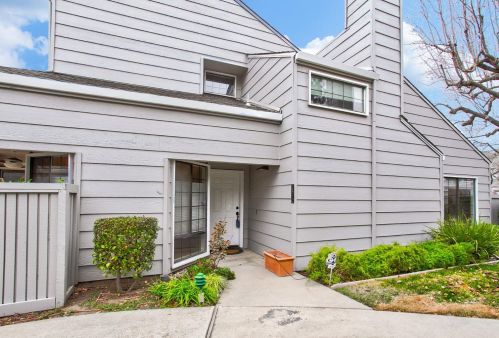 251 Leveland Ln, Modesto, CA 95350-2206