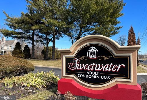 205 Sweetwater Dr, Riverton, NJ 08077-2464