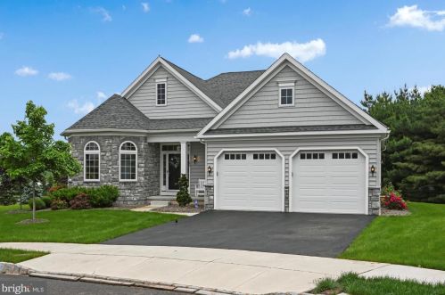 184 Waverly Ln, Harleysville, PA 19438-1690