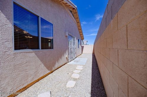 6615 Splendid Ln, Tucson AZ  85756-8460 exterior