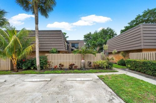 1503 15th Ct, West Palm Beach, FL 33410-5113