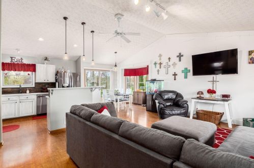 745 Ridgeview Dr, Pataskala, OH 43062-7442