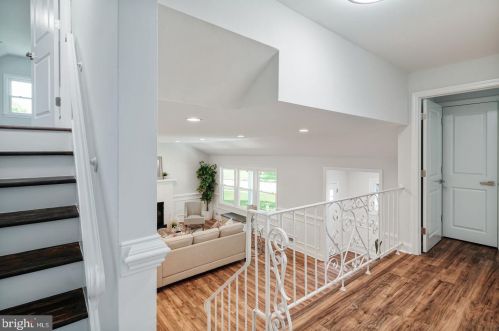 801 Meetinghouse Ct, Riverton NJ  08077-3325 exterior