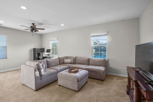 27270 Dayton Ln, Temecula CA  92591-4455 exterior