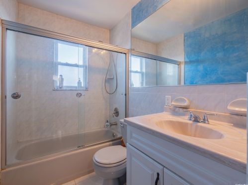 9 Old Broadway, New Hyde Park NY  11040-5012 exterior